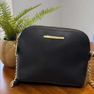 STEVE MADDEN Black Crossbody Bag Gold Chain Strap Classic Dome Purse